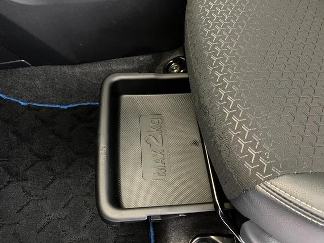 ロッキープレミアムＧ　ＨＥＶ　ナビ／ドラレコ／アルミワンオーナー　純正ナビ　純正ドライブレコーダー　パノラマモニター　アダプティブクルーズコントロール　Ｂｌｕｅｔｏｏｔｈ接続　電動パーキングブレーキ　ＬＥＤヘッドランプ　運転席・助手席シートヒーター（香川県）の中古車