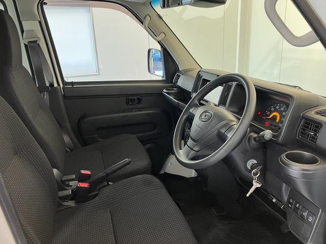 ハイゼットカーゴデラックスSAIII ナビ/ETC/ドラレコワンオーナー 純正ナビ 純正ETC 純正ドライブレコーダー スマアシIII Bluetooth接続 LEDヘッドランプ 両側スライドドア キーレスエントリー ルーフキャリア 取扱説明書(香川県)の中古車