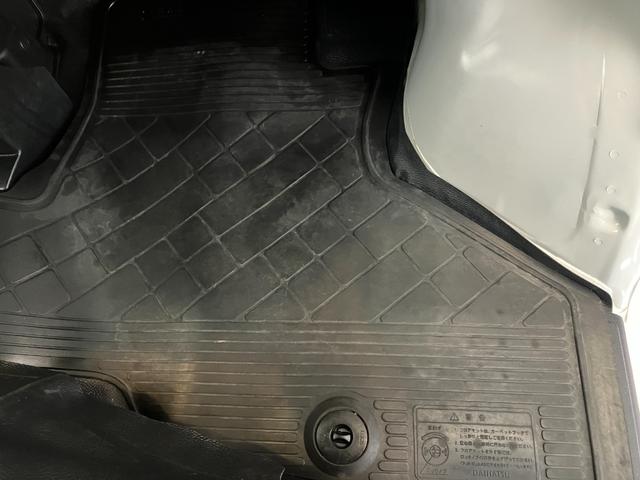 ハイゼットカーゴデラックスSAIII ナビ/ETC/ドラレコワンオーナー 純正ナビ 純正ETC 純正ドライブレコーダー スマアシIII Bluetooth接続 LEDヘッドランプ 両側スライドドア キーレスエントリー ルーフキャリア 取扱説明書(香川県)の中古車