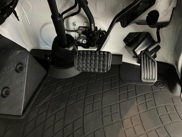 ハイゼットトラックスタンダード　ＡＭ／ＦＭラジオ／スマアシワンオーナー　ＡＭ／ＦＭラジオ　ハロゲンヘッドライト　オートライト　オートマチックハイビーム　スマアシ　取扱説明書　メンテナンスノート（香川県）の中古車