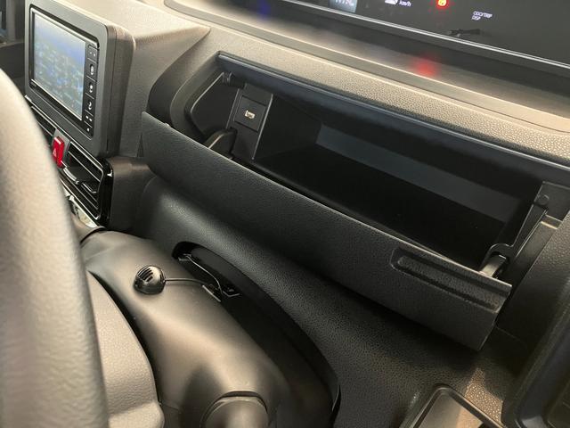 タントカスタムＲＳ　ターボ／ナビ／ＥＴＣ／ドラレコ／アルミターボ　純正ナビ　純正ＥＴＣ　純正ドライブレコーダー　パノラマモニター　両側パワースライドドア　運転席・助手席シートヒーター　Ｂｌｕｅｔｏｏｔｈ接続　純正１５インチアルミホイール　スマートキー（香川県）の中古車