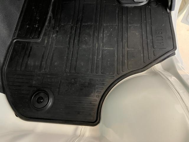 ハイゼットトラックスタンダード　ＭＴ／ＡＭ／ＦＭラジオワンオーナー　ＭＴ　ＡＭ／ＦＭラジオ　ハロゲンヘッドライト　オートライト　オートマチックハイビーム　取扱説明書　メンテナンスノート（香川県）の中古車