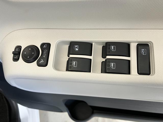 ムーヴキャンバスストライプスＧ　オーディオレス／フロントシートヒーターワンオーナー　オーディオレス　バックモニター対応カメラ　両側パワースライドドア　運転席・助手席シートヒーター　ホッとカップホルダー　ＬＥＤヘッドランプ　電動格納ミラー　スマートキー（香川県）の中古車