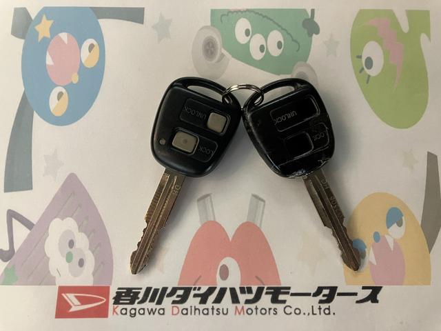 ミラジーノＸリミテッド　ＣＤ／ＭＤ／アルミＣＤ　ＭＤ　ＨＩＤ　キーレスエントリー　純正１４インチアルミホイール　メンテナンスノート（香川県）の中古車