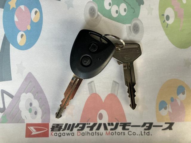 ミライースＬ　ＳＡIII　オーディオレス／キーレスエントリーワンオーナー　オーディオレス　キーレスエントリー　ハロゲンヘッドライト　オートライト　オートマチックハイビーム　スマアシＩＩＩ　カーペットマット　バイザー　取扱説明書　メンテナンスノート（香川県）の中古車