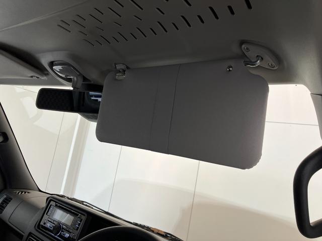 ハイゼットカーゴＤＸ　ＣＤチューナー／Ｂｌｕｅｔｏｏｔｈ接続ワンオーナー　純正ＣＤチューナー　Ｂｌｕｅｔｏｏｔｈ接続　両側スライドドア　スマアシ　ハロゲンヘッドライト　オートライト　オートマチックハイビーム　リアガラス５面フィルム貼り　キーレスエントリー（香川県）の中古車