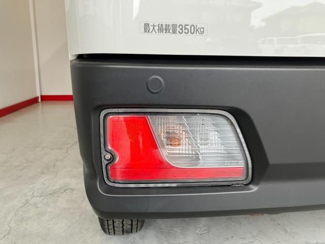 ハイゼットカーゴＤＸ　ＣＤチューナー／Ｂｌｕｅｔｏｏｔｈ接続ワンオーナー　純正ＣＤチューナー　Ｂｌｕｅｔｏｏｔｈ接続　両側スライドドア　スマアシ　ハロゲンヘッドライト　オートライト　オートマチックハイビーム　リアガラス５面フィルム貼り　キーレスエントリー（香川県）の中古車