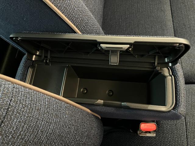 ムーヴキャンバスセオリーＧ　オーディオレス／両側パワースライドドアワンオーナー　オーディオレス　バックモニター対応カメラ　両側パワースライドドア　運転席・助手席シートヒーター　ホッとカップホルダー　電動パーキングブレーキ　オートブレーキホールド　ＵＳＢ入力端子（香川県）の中古車