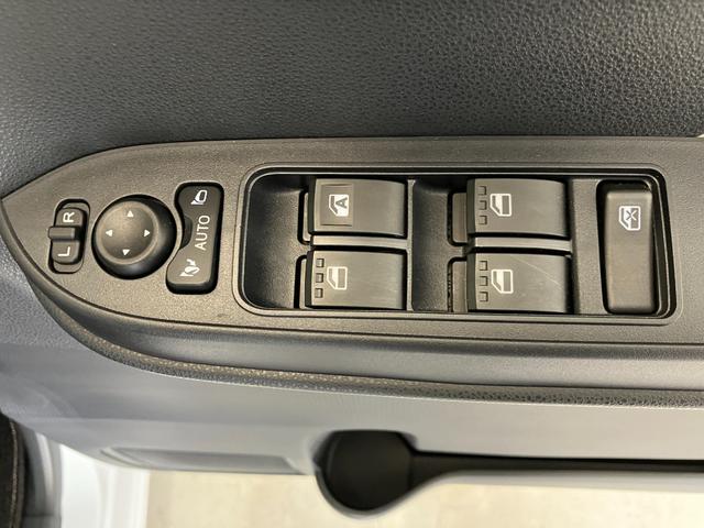 タントＸ　オーディオレス／左側パワースライドドアワンオーナー　オーディオレス　バックモニター対応カメラ　左側パワースライドドア　電動パーキングブレーキ　オートブレーキホールド　ＬＥＤヘッドランプ　ＵＳＢ入力端子　運転席・助手席シートヒーター（香川県）の中古車