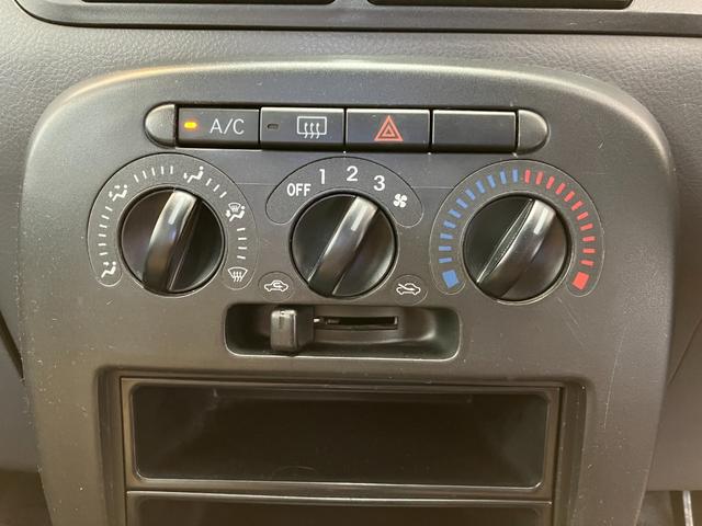 ミラLリミテッド CD/キーレスエントリーワンオーナー CD ハロゲンヘッドライト ポータブルナビ キーレスエントリー 電格ドアミラー メンテナンスノート(香川県)の中古車