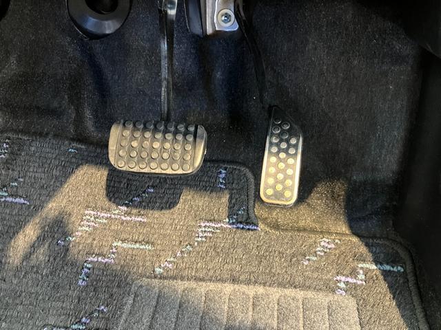 ミラLリミテッド CD/キーレスエントリーワンオーナー CD ハロゲンヘッドライト ポータブルナビ キーレスエントリー 電格ドアミラー メンテナンスノート(香川県)の中古車