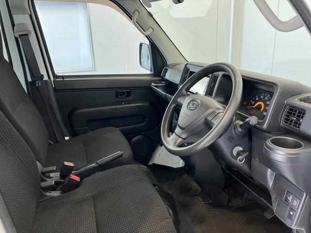 ハイゼットカーゴDX 4WD/ナビ/社外ドラレコ/Bluetooth接続ワンオーナー 4WD 純正ナビ 社外ドライブレコーダー バックモニター 両側スライドドア ハロゲンヘッドライト Bluetooth接続 キーレスエントリー アイドリングストップ 取扱説明書(香川県)の中古車