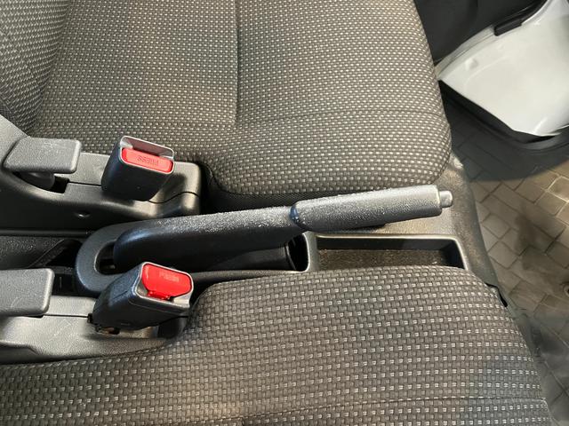 ハイゼットカーゴDX 4WD/ナビ/社外ドラレコ/Bluetooth接続ワンオーナー 4WD 純正ナビ 社外ドライブレコーダー バックモニター 両側スライドドア ハロゲンヘッドライト Bluetooth接続 キーレスエントリー アイドリングストップ 取扱説明書(香川県)の中古車