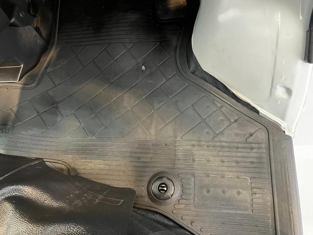 ハイゼットカーゴDX 4WD/ナビ/社外ドラレコ/Bluetooth接続ワンオーナー 4WD 純正ナビ 社外ドライブレコーダー バックモニター 両側スライドドア ハロゲンヘッドライト Bluetooth接続 キーレスエントリー アイドリングストップ 取扱説明書(香川県)の中古車