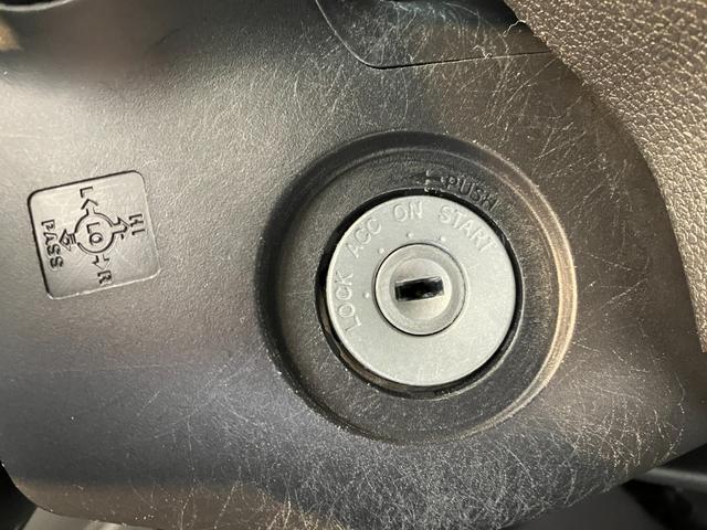 ハイゼットカーゴＤＸ　ＣＤレシーバー／キーレスエントリーワンオーナー　ＣＤレシーバー　両側スライドドア　ハロゲンヘッドライト　キーレスエントリー　アイドリングストップ　スマアシ　取扱説明書　メンテナンスノート（香川県）の中古車