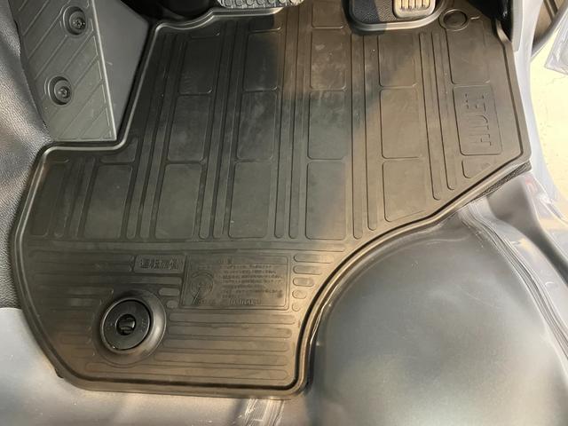 ハイゼットトラックスタンダード　ＡＭ／ＦＭラジオ／スマアシワンオーナー　ＡＭ／ＦＭラジオ　スマアシ　ハロゲンヘッドライト　オートライト　オートマチックハイビーム　取扱説明書　メンテナンスノート（香川県）の中古車