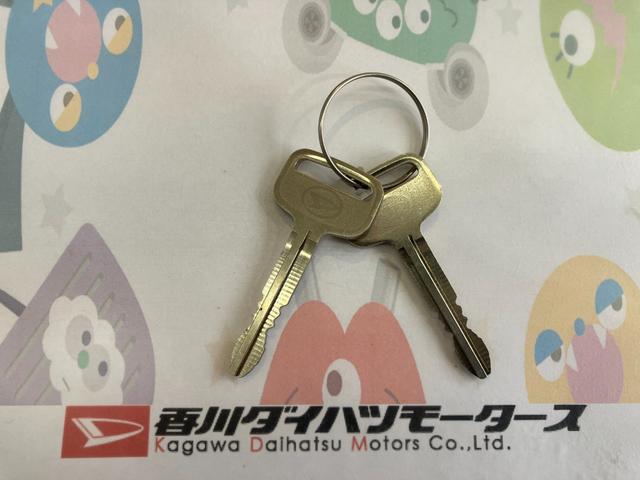 ハイゼットトラックスタンダード　ＡＭ／ＦＭラジオ／スマアシワンオーナー　ＡＭ／ＦＭラジオ　スマアシ　ハロゲンヘッドライト　オートライト　オートマチックハイビーム　取扱説明書　メンテナンスノート（香川県）の中古車