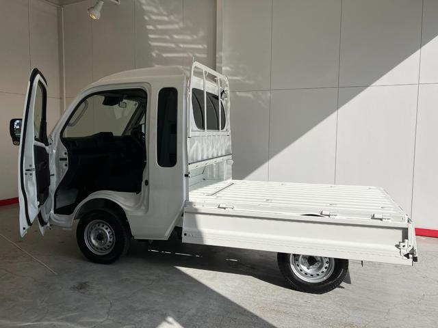 ハイゼットトラックジャンボエクストラ　オーディオレス／作業灯ワンオーナー　オーディオレス　作業灯　ＬＥＤヘッドランプ　オートライト　オートマチックハイビーム　電動格納ミラー　スマートキー　スマアシ　取扱説明書　メンテナンスノート（香川県）の中古車