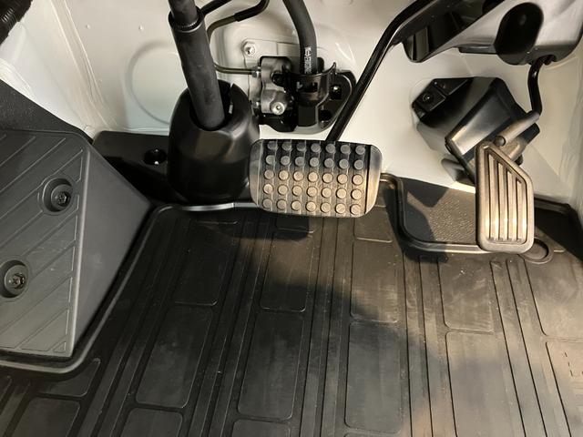 ハイゼットトラックスタンダード　ＡＭ／ＦＭラジオ／スマアシワンオーナー　ＡＭ／ＦＭラジオ　スマアシ　ハロゲンヘッドライト　オートライト　オートマチックハイビーム　取扱説明書　メンテナンスノート（香川県）の中古車