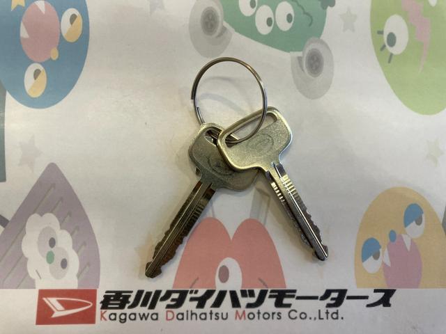 ハイゼットトラックスタンダード　ＡＭ／ＦＭラジオ／スマアシワンオーナー　ＡＭ／ＦＭラジオ　スマアシ　ハロゲンヘッドライト　オートライト　オートマチックハイビーム　取扱説明書　メンテナンスノート（香川県）の中古車