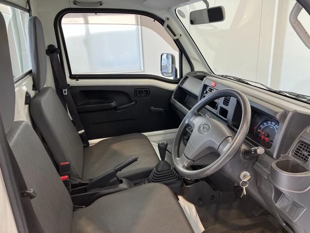 ハイゼットトラックスタンダード　４ＷＤ／ＭＴワンオーナー　４ＷＤ　ＭＴ　ＡＭ／ＦＭラジオ　ハロゲンヘッドライト　荷台マット　取扱説明書　メンテナンスノート（香川県）の中古車