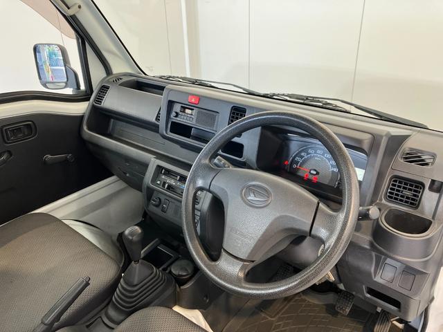 ハイゼットトラックスタンダード　４ＷＤ／ＭＴワンオーナー　４ＷＤ　ＭＴ　ＡＭ／ＦＭラジオ　ハロゲンヘッドライト　荷台マット　取扱説明書　メンテナンスノート（香川県）の中古車