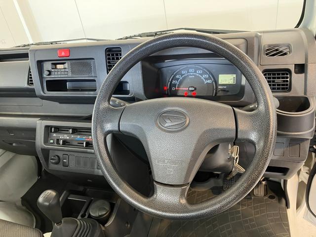 ハイゼットトラックスタンダード　４ＷＤ／ＭＴワンオーナー　４ＷＤ　ＭＴ　ＡＭ／ＦＭラジオ　ハロゲンヘッドライト　荷台マット　取扱説明書　メンテナンスノート（香川県）の中古車