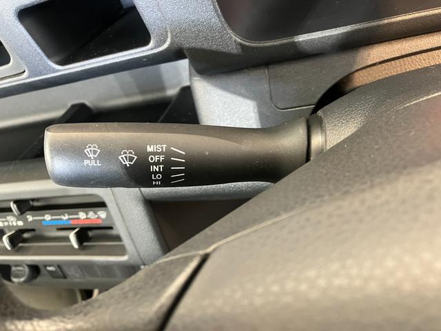 ハイゼットトラックスタンダード　４ＷＤ／ＭＴワンオーナー　４ＷＤ　ＭＴ　ＡＭ／ＦＭラジオ　ハロゲンヘッドライト　荷台マット　取扱説明書　メンテナンスノート（香川県）の中古車