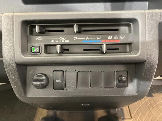 ハイゼットトラックスタンダード　４ＷＤ／ＭＴワンオーナー　４ＷＤ　ＭＴ　ＡＭ／ＦＭラジオ　ハロゲンヘッドライト　荷台マット　取扱説明書　メンテナンスノート（香川県）の中古車