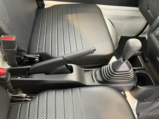 ハイゼットトラックスタンダード　４ＷＤ／ＭＴ／ＡＭ／ＦＭラジオワンオーナー　４ＷＤ　ＭＴ　ＡＭ／ＦＭラジオ　スマアシ　ハロゲンヘッドライト　オートライト　オートマチックハイビーム　取扱説明書　メンテナンスノート（香川県）の中古車