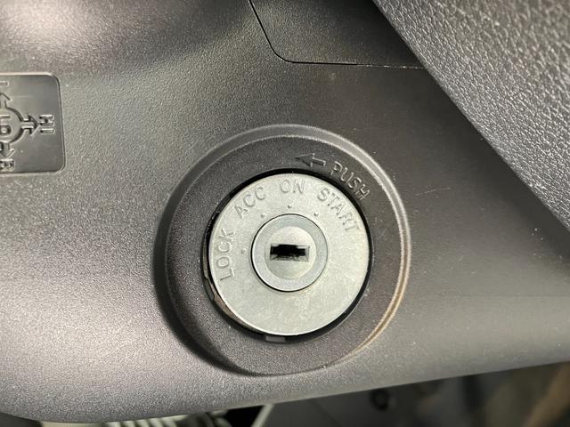 ハイゼットトラックスタンダード　４ＷＤ／ＭＴ／ＡＭ／ＦＭラジオワンオーナー　４ＷＤ　ＭＴ　ＡＭ／ＦＭラジオ　スマアシ　ハロゲンヘッドライト　オートライト　オートマチックハイビーム　取扱説明書　メンテナンスノート（香川県）の中古車