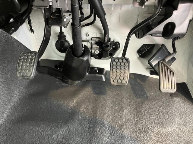 ハイゼットトラックスタンダード　４ＷＤ／ＭＴ／ＡＭ／ＦＭラジオワンオーナー　４ＷＤ　ＭＴ　ＡＭ／ＦＭラジオ　スマアシ　ハロゲンヘッドライト　オートライト　オートマチックハイビーム　取扱説明書　メンテナンスノート（香川県）の中古車