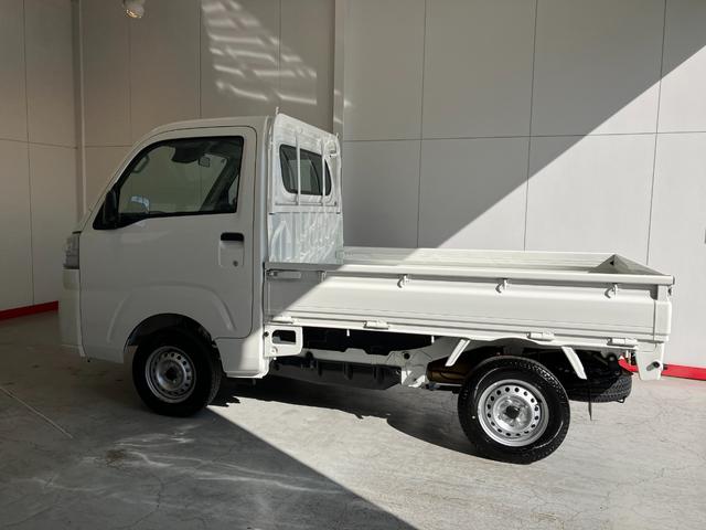 ハイゼットトラックスタンダード　４ＷＤ／ＭＴ／ＡＭ／ＦＭラジオワンオーナー　４ＷＤ　ＭＴ　ＡＭ／ＦＭラジオ　スマアシ　ハロゲンヘッドライト　オートライト　オートマチックハイビーム　取扱説明書　メンテナンスノート（香川県）の中古車