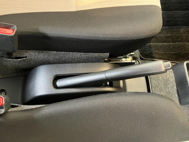 ミライースL SAIIICDチューナー/キーレスエントリーワンオーナー 純正CDチューナー キーレスエントリー スマアシIII ハロゲンヘッドライト オートライト オートマチックハイビーム シガーソケット 取扱説明書 メンテナンスノート(香川県)の中古車