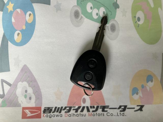 ミライースL SAIIICDチューナー/キーレスエントリーワンオーナー 純正CDチューナー キーレスエントリー スマアシIII ハロゲンヘッドライト オートライト オートマチックハイビーム シガーソケット 取扱説明書 メンテナンスノート(香川県)の中古車