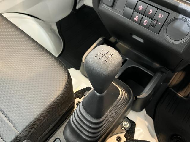 ハイゼットトラックスタンダード　ＭＴ／ＡＭ／ＦＭラジオワンオーナー　ＭＴ　ＡＭ／ＦＭラジオ　スマアシ　ハロゲンヘッドライト　オートライト　オートマチックハイビーム　取扱説明書　メンテナンスノート（香川県）の中古車