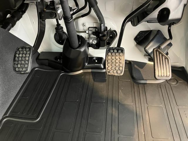 ハイゼットトラックスタンダード　ＭＴ／ＡＭ／ＦＭラジオワンオーナー　ＭＴ　ＡＭ／ＦＭラジオ　スマアシ　ハロゲンヘッドライト　オートライト　オートマチックハイビーム　取扱説明書　メンテナンスノート（香川県）の中古車