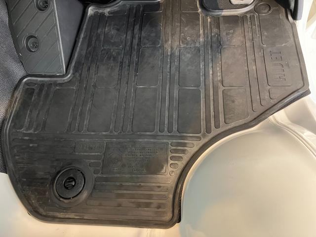 ハイゼットトラックスタンダード AM/FMラジオワンオーナー AM/FMラジオ ハロゲンヘッドライト オートライト オートマチックハイビーム 取扱説明書 メンテナンスノート(香川県)の中古車