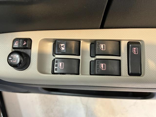 ミラトコットＧリミテッド　ＳＡIIIナビ／Ｂｌｕｅｔｏｏｔｈ接続ワンオーナー　純正ナビ　パノラマモニター　Ｂｌｕｅｔｏｏｔｈ接続　スマアシＩＩＩ　運転席・助手席シートヒーター　ＬＥＤヘッドランプ　電動格納ミラー　シガーソケット　スマートキー　取扱説明書（香川県）の中古車