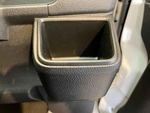 ハイゼットカーゴＤＸ　ＡＭ／ＦＭラジオ／キーレスエントリーワンオーナー　ＡＭ／ＦＭラジオ　キーレスエントリー　スマアシ　両側スライドドア　ハロゲンヘッドライト　オートライト　オートマチックハイビーム　取扱説明書　メンテナンスノート（香川県）の中古車