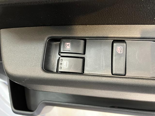 ハイゼットカーゴＤＸ　ＡＭ／ＦＭラジオ／キーレスエントリーワンオーナー　ＡＭ／ＦＭラジオ　キーレスエントリー　スマアシ　両側スライドドア　ハロゲンヘッドライト　オートライト　オートマチックハイビーム　取扱説明書　メンテナンスノート（香川県）の中古車