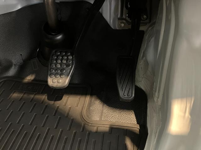 ハイゼットカーゴＤＸ　ＡＭ／ＦＭラジオ／キーレスエントリーワンオーナー　ＡＭ／ＦＭラジオ　キーレスエントリー　スマアシ　両側スライドドア　ハロゲンヘッドライト　オートライト　オートマチックハイビーム　取扱説明書　メンテナンスノート（香川県）の中古車