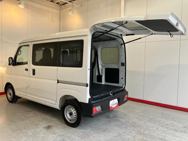 ハイゼットカーゴＤＸ　ＡＭ／ＦＭラジオ／キーレスエントリーワンオーナー　ＡＭ／ＦＭラジオ　キーレスエントリー　スマアシ　両側スライドドア　ハロゲンヘッドライト　オートライト　オートマチックハイビーム　取扱説明書　メンテナンスノート（香川県）の中古車