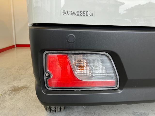 ハイゼットカーゴＤＸ　ＡＭ／ＦＭラジオ／キーレスエントリーワンオーナー　ＡＭ／ＦＭラジオ　キーレスエントリー　スマアシ　両側スライドドア　ハロゲンヘッドライト　オートライト　オートマチックハイビーム　取扱説明書　メンテナンスノート（香川県）の中古車