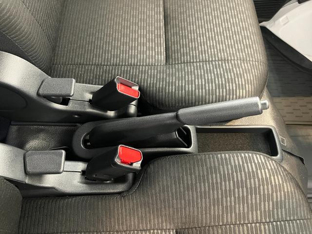 ハイゼットカーゴＤＸ　ＡＭ／ＦＭラジオ／キーレスエントリーワンオーナー　ＡＭ／ＦＭラジオ　スマアシ　両側スライドドア　キーレスエントリー　ハロゲンヘッドライト　オートライト　オートマチックハイビーム　取扱説明書　メンテナンスノート（香川県）の中古車