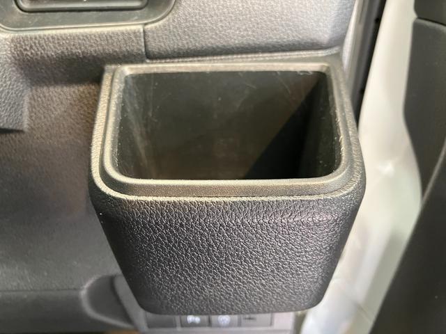 ハイゼットカーゴＤＸ　ＡＭ／ＦＭラジオ／キーレスエントリーワンオーナー　ＡＭ／ＦＭラジオ　スマアシ　両側スライドドア　キーレスエントリー　ハロゲンヘッドライト　オートライト　オートマチックハイビーム　取扱説明書　メンテナンスノート（香川県）の中古車