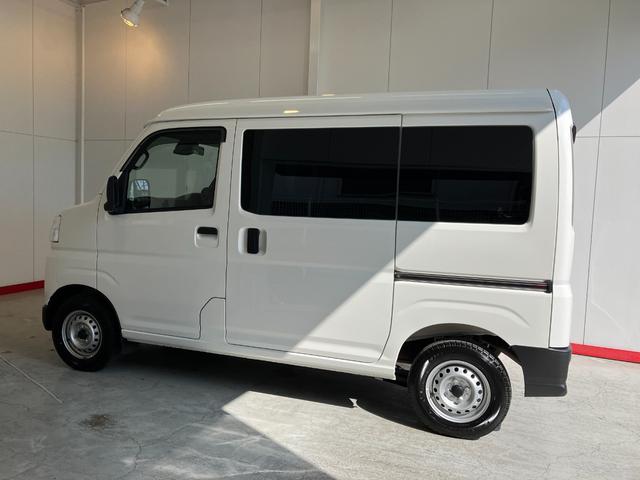 ハイゼットカーゴＤＸ　ＡＭ／ＦＭラジオ／キーレスエントリーワンオーナー　ＡＭ／ＦＭラジオ　スマアシ　両側スライドドア　キーレスエントリー　ハロゲンヘッドライト　オートライト　オートマチックハイビーム　取扱説明書　メンテナンスノート（香川県）の中古車