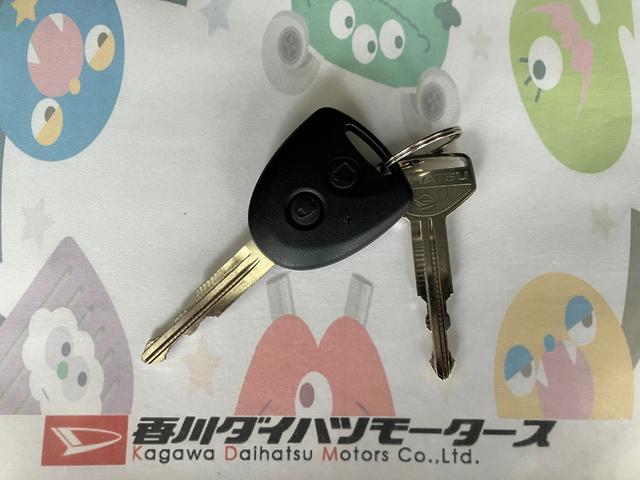 ミライースL SAIII オーディオレス/シガーソケットワンオーナー オーディオレス キーレスエントリー スマアシIII ハロゲンヘッドライト オートライト オートマチックハイビーム シガーソケット 取扱説明書 メンテナンスノート(香川県)の中古車