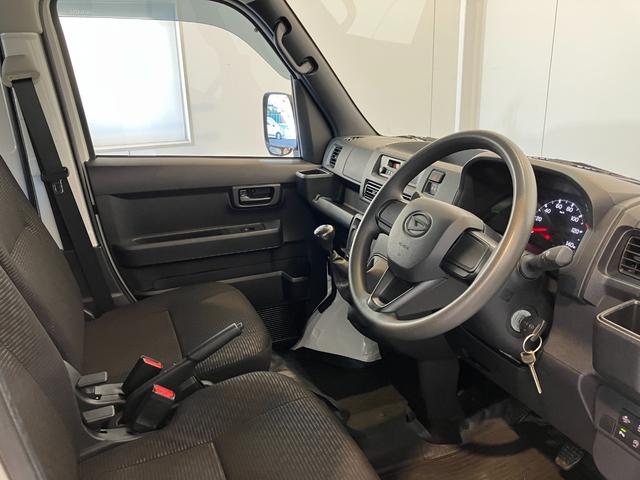 ハイゼットカーゴＤＸ　ＭＴ／ルーフキャリア−ワンオーナー　メーター交換車　ＭＴ　ＡＭ／ＦＭラジオ　両側スライドドア　ルーフキャリア−　キーレスエントリー　取扱説明書　メンテナンスノート（香川県）の中古車