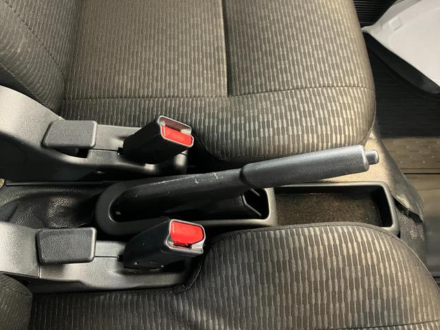 ハイゼットカーゴＤＸ　ＭＴ／ルーフキャリア−ワンオーナー　メーター交換車　ＭＴ　ＡＭ／ＦＭラジオ　両側スライドドア　ルーフキャリア−　キーレスエントリー　取扱説明書　メンテナンスノート（香川県）の中古車